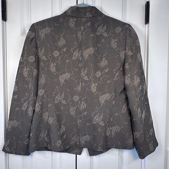 2 Piece‎ Taupe Skirt Suit Le Suit Petite Women's Floral Print Size 6P - Picture 5 of 13